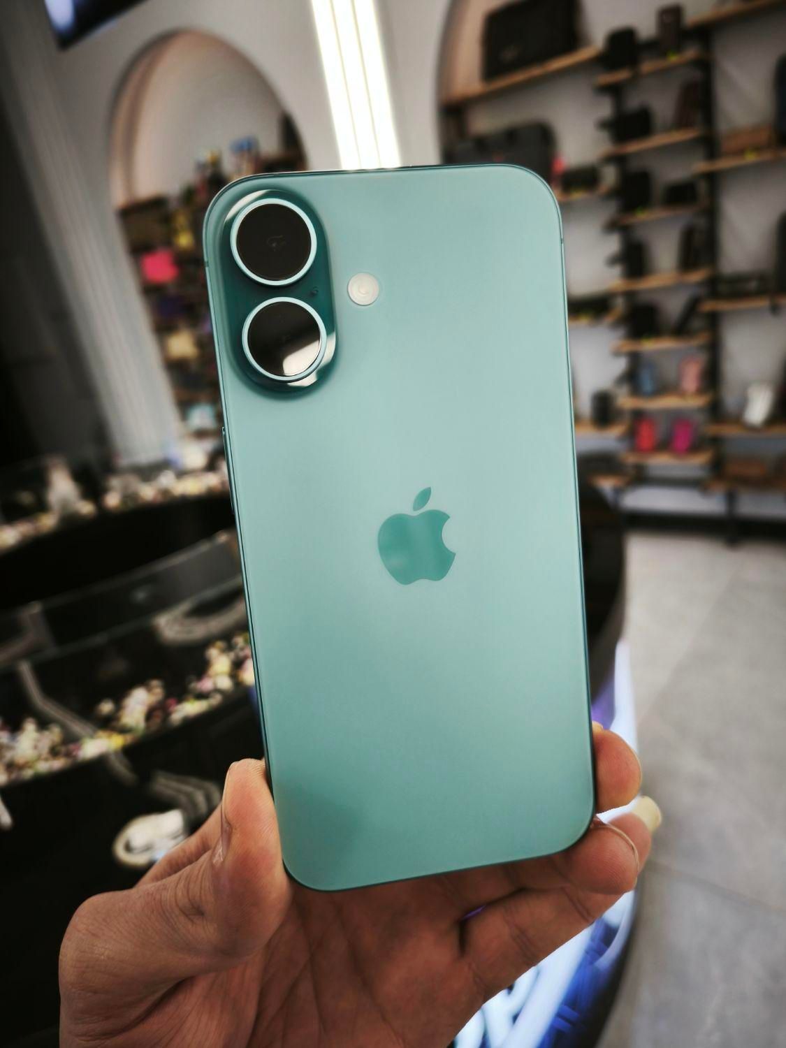 Iphone 16 رجیستر شده با گارانتی کف قیمت|موبایل|قم, نیروگاه|دیوار
