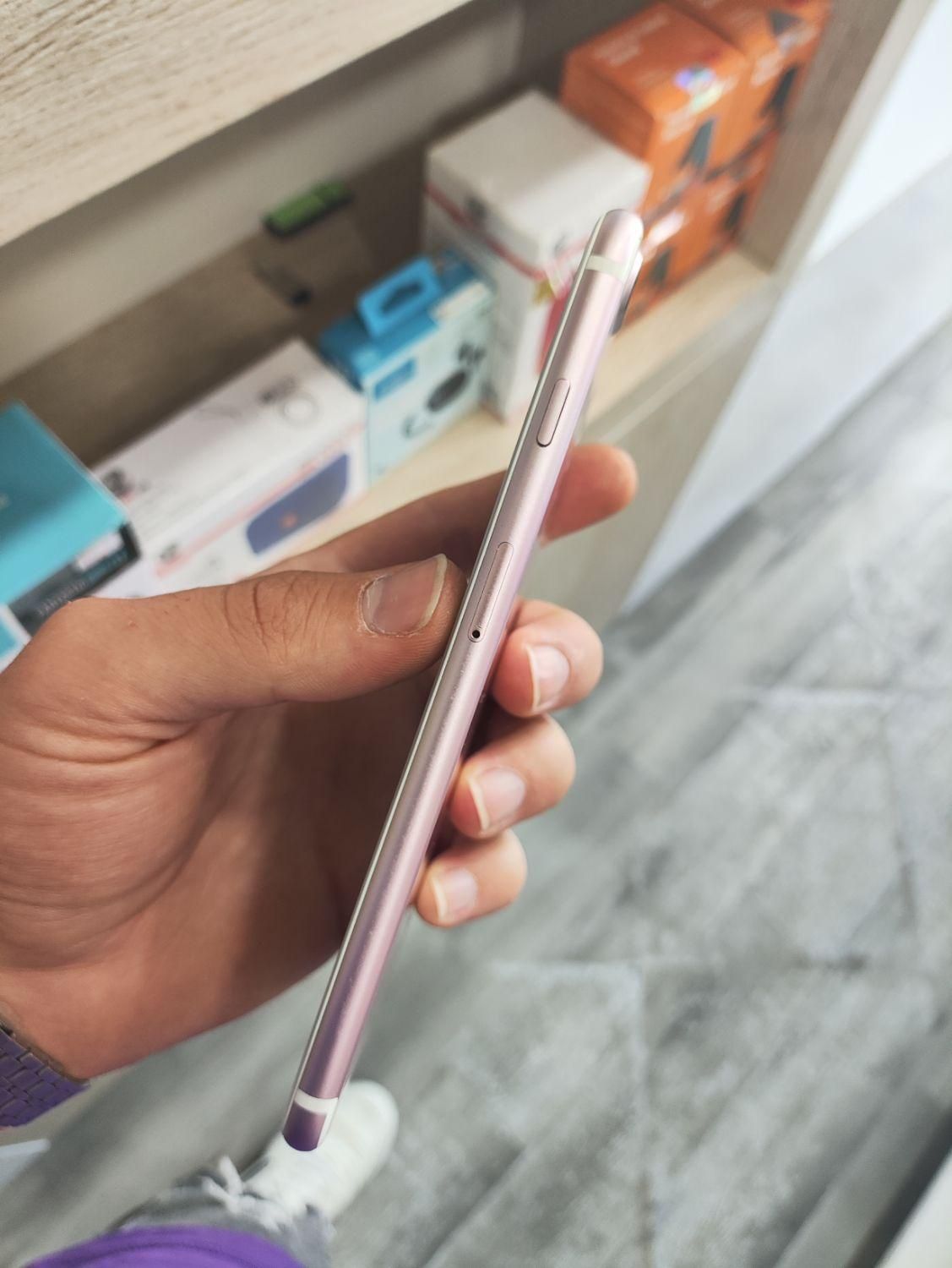 اپل iPhone 7 Plus با حافظهٔ ۲۵۶ گیگابایت|موبایل|ماهدشت, |دیوار