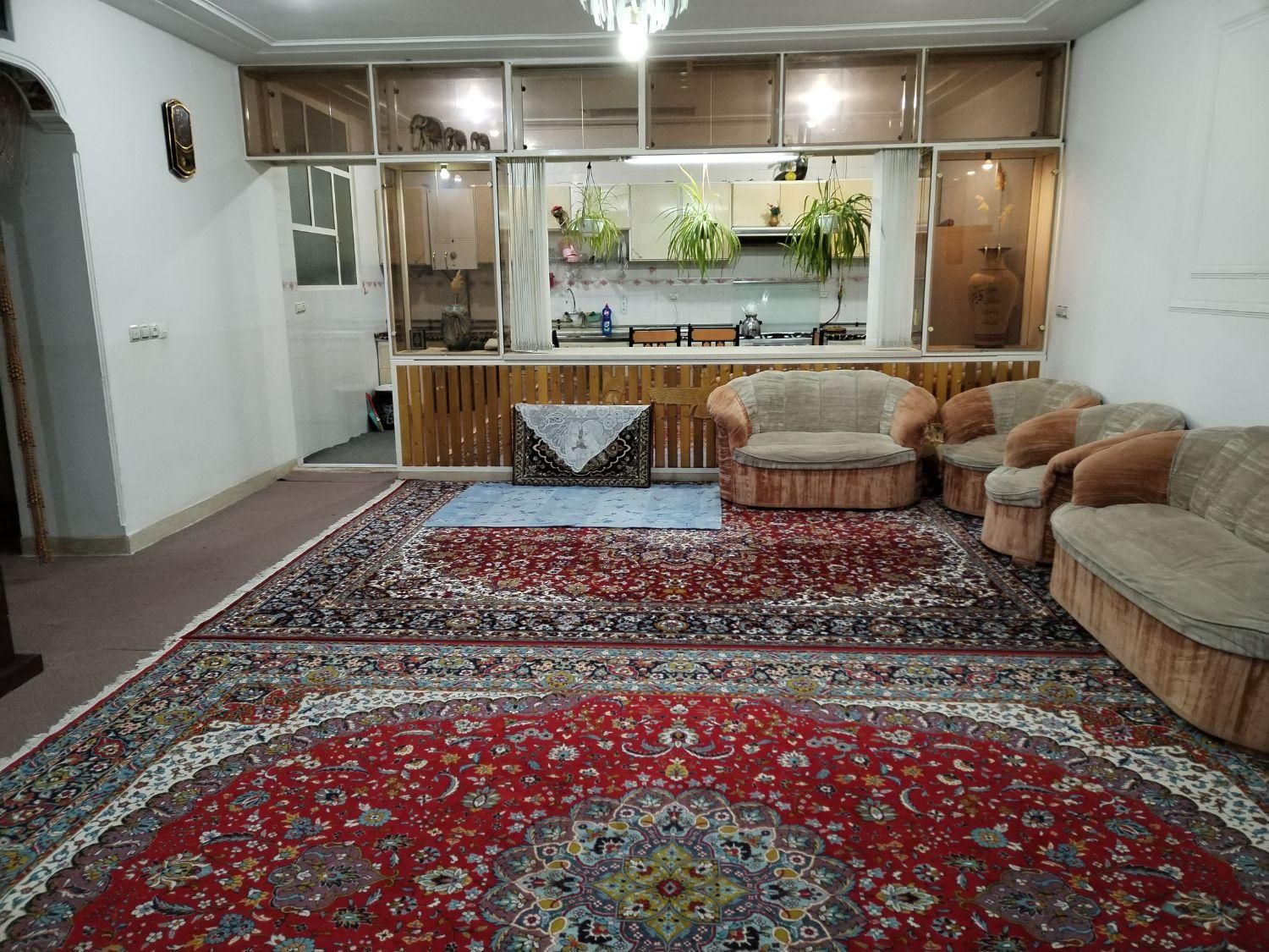 اجاره روزانه/هفتگی/ماهانه آپارتمان ۱۷۰ متری|اجارهٔ کوتاه‌مدت آپارتمان و سوئیت|شهرکرد, |دیوار