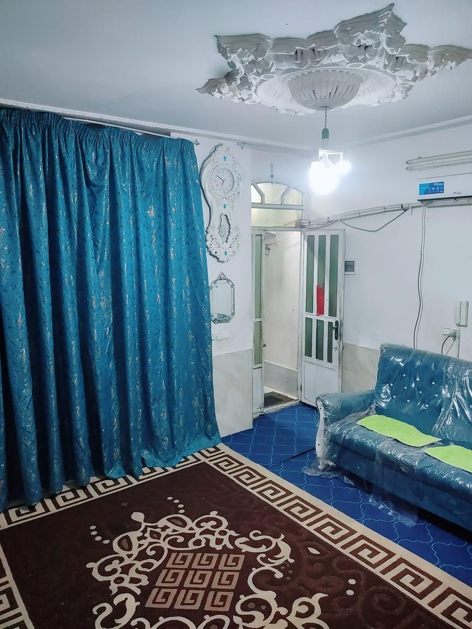 سوئیت آپارتمان منزل مبله آرامگاه سعدی|اجارهٔ کوتاه‌مدت آپارتمان و سوئیت|شیراز, شهرک امام حسین|دیوار