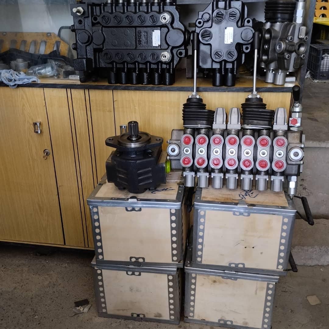 لوازم بیل بکهو|ماشین‌آلات صنعتی|ابریشم, |دیوار