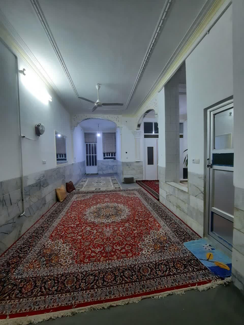 اجاره روزانه/هفتگی/ماهانه آپارتمان ۱۰۰ متری|اجارهٔ کوتاه‌مدت آپارتمان و سوئیت|یزد, |دیوار