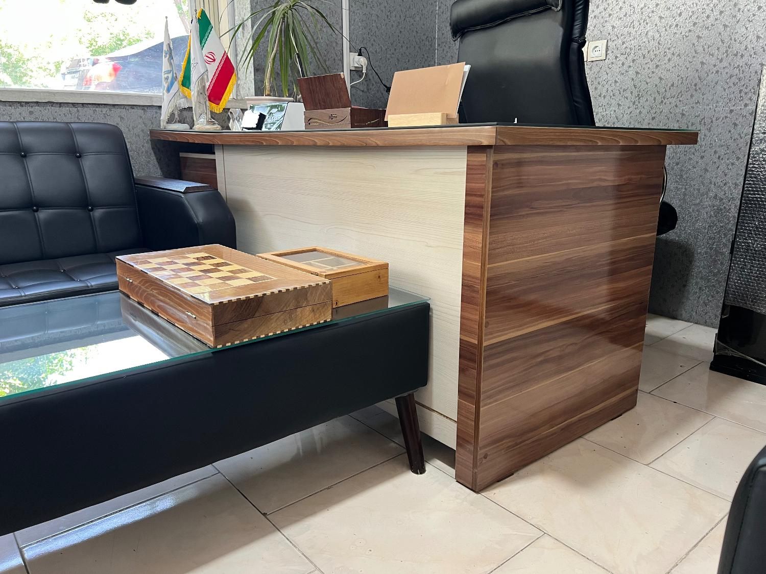 میز مدیریت تمیز بدون خط و خش|مبلمان اداری|شاهین‌شهر, نظامی|دیوار