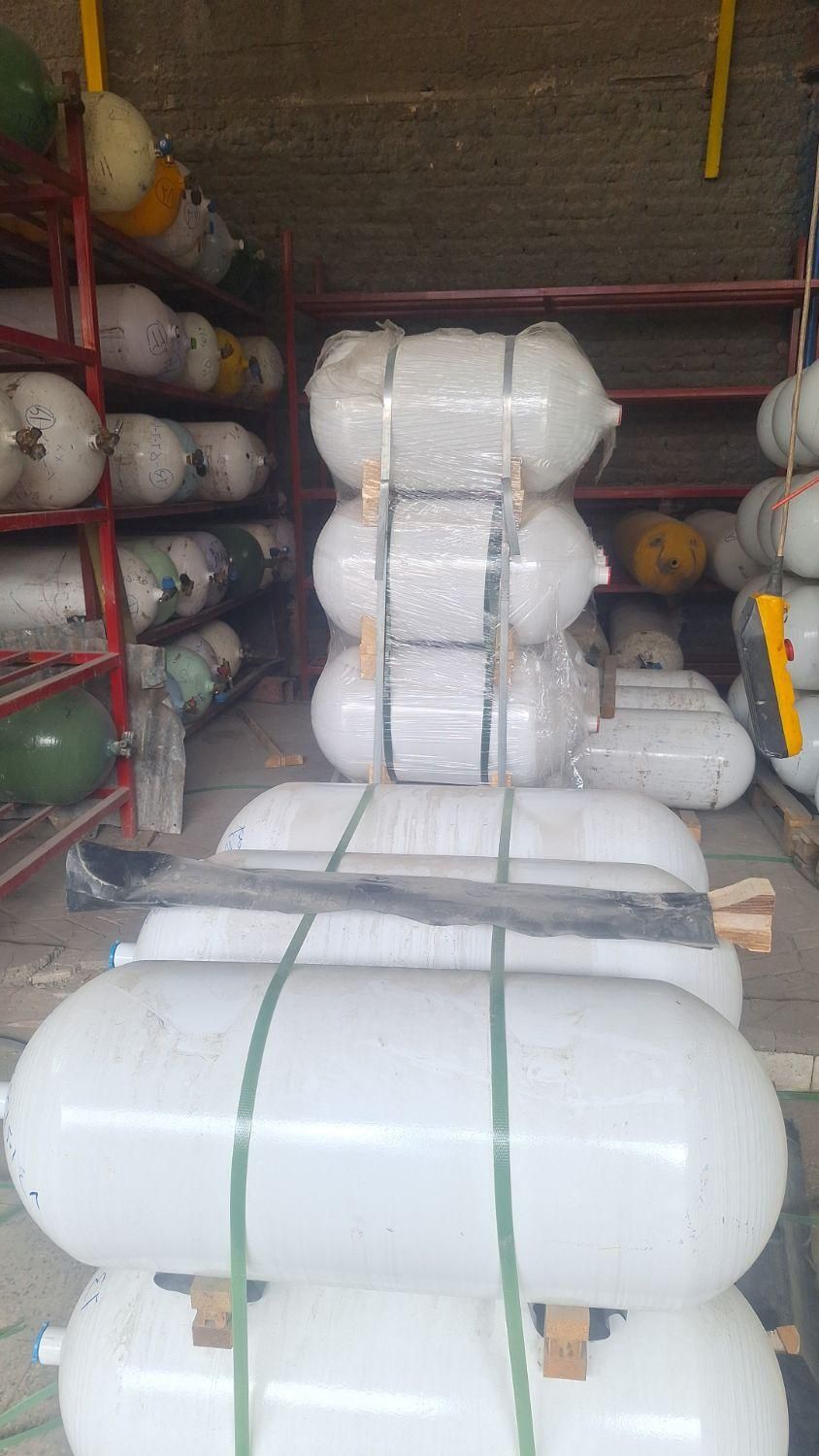 کپسول گاز سی ان جی قسطی مخزن cng خ بعثت|قطعات یدکی و لوازم جانبی|اصفهان, برازنده|دیوار