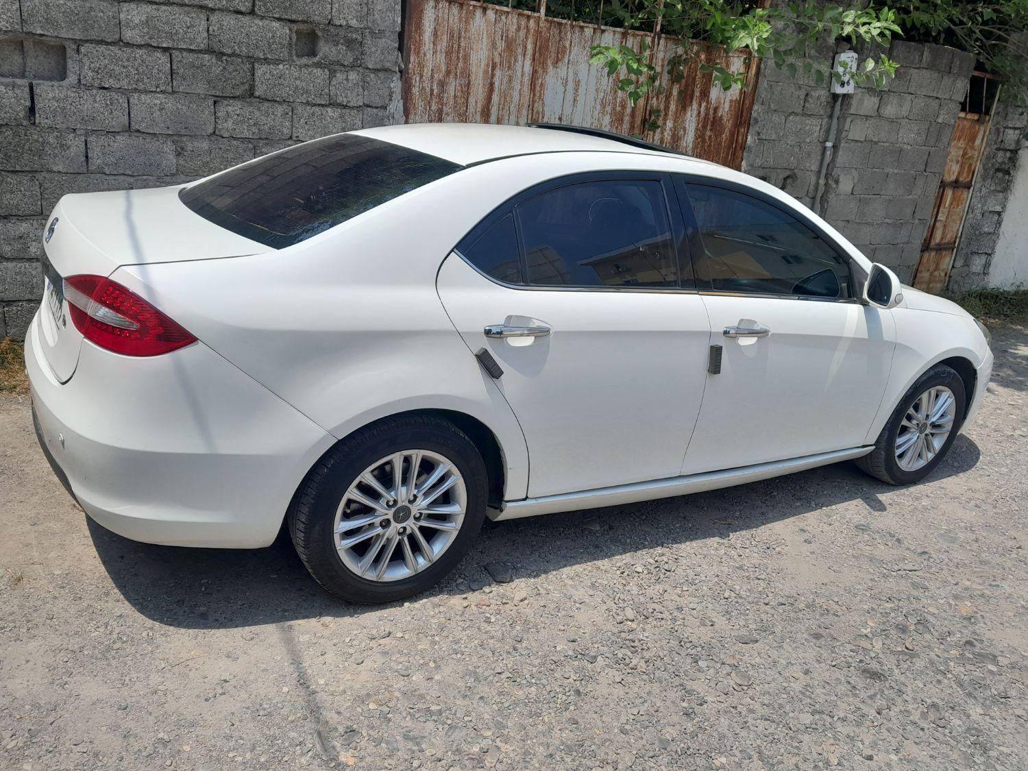 جک J5 اتوماتیک 1800cc، مدل ۱۳۹۳|خودرو سواری و وانت|رشت, نیروی دریایی|دیوار