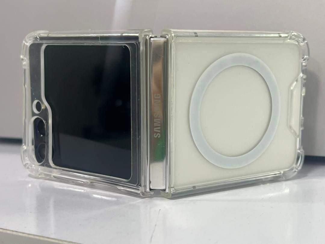 سامسونگ galaxy z flip 5 با حافظه ۲۵۶ گیگابایت|موبایل|تهران, میدان ولیعصر|دیوار