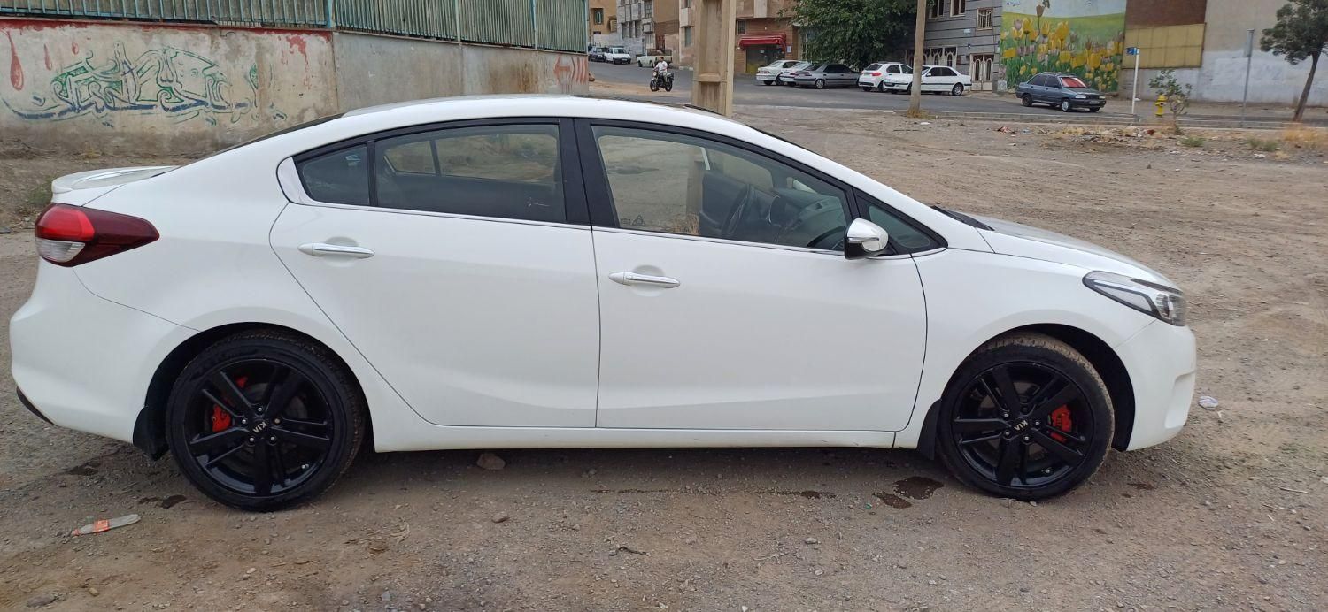 کیا سراتو اتوماتیک 2000cc، مدل ۲۰۱۷|خودرو سواری و وانت|تهران, مسعودیه|دیوار