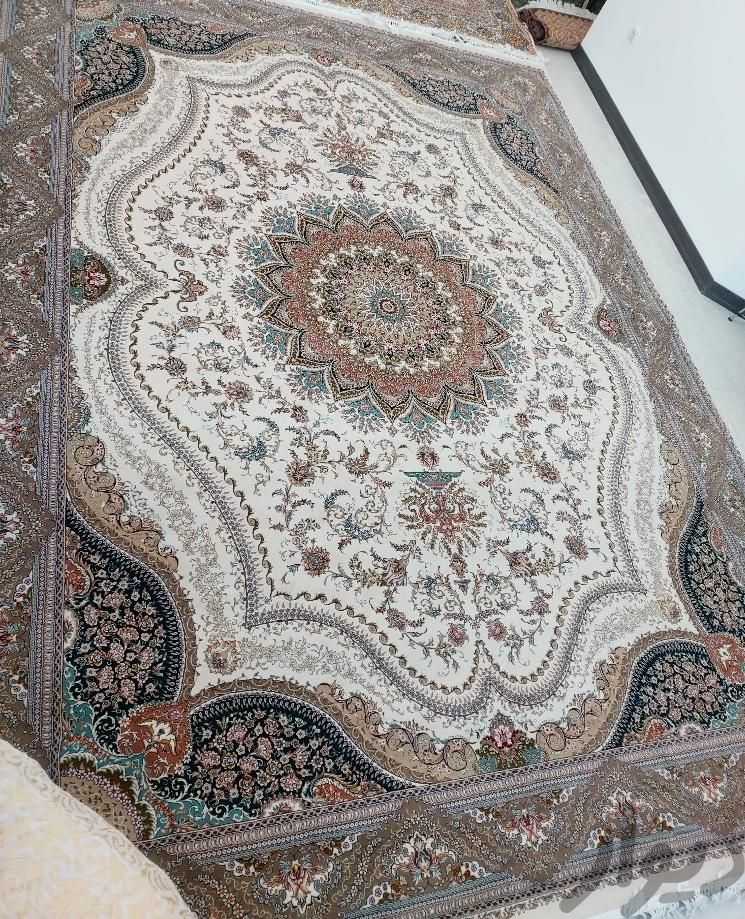 فرش ۱۲ متری درحدنو|فرش|قم, زنبیل‌آباد (شهید صدوقی)|دیوار