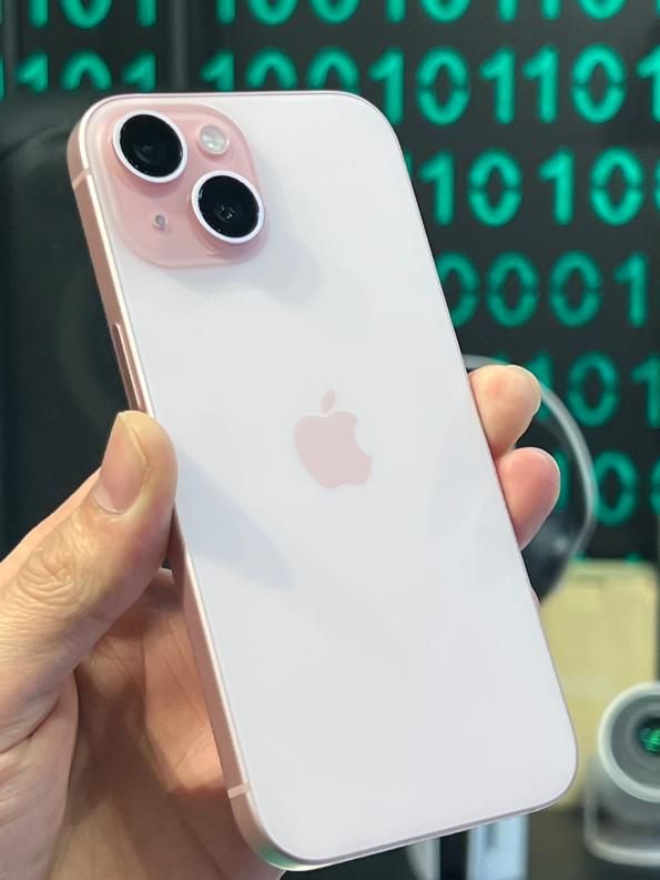 اپل iPhone 15 با حافظهٔ ۱۲۸ گیگابایت|موبایل|مشهد, وکیل‌آباد|دیوار