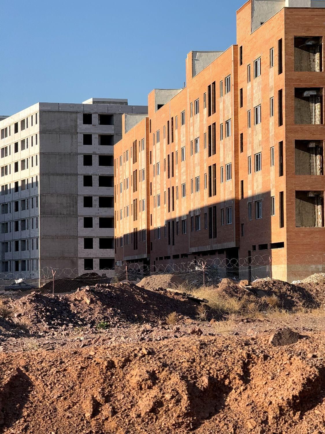 فروش آپارتمان ۲ خوابه در بهترین لوکیشن شهر پرند|پیش‌فروش املاک|پرند, |دیوار