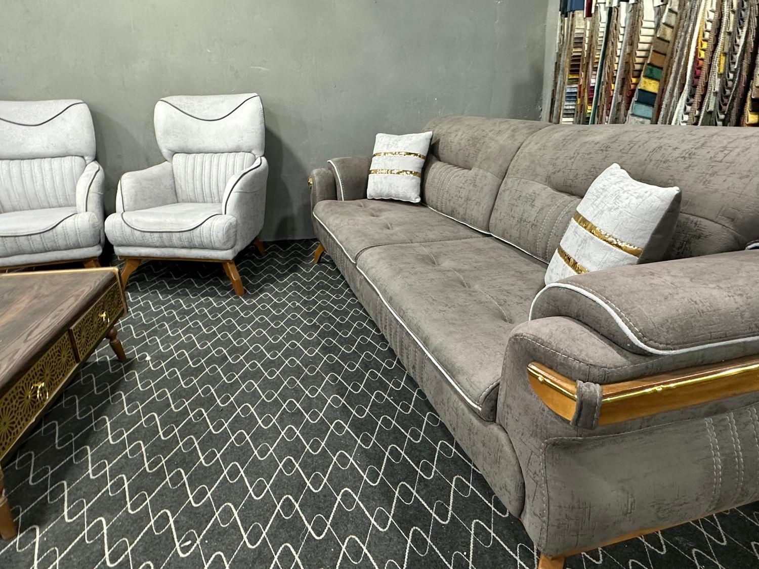 میل لورنت|مبلمان خانگی و میز عسلی|یزد, |دیوار