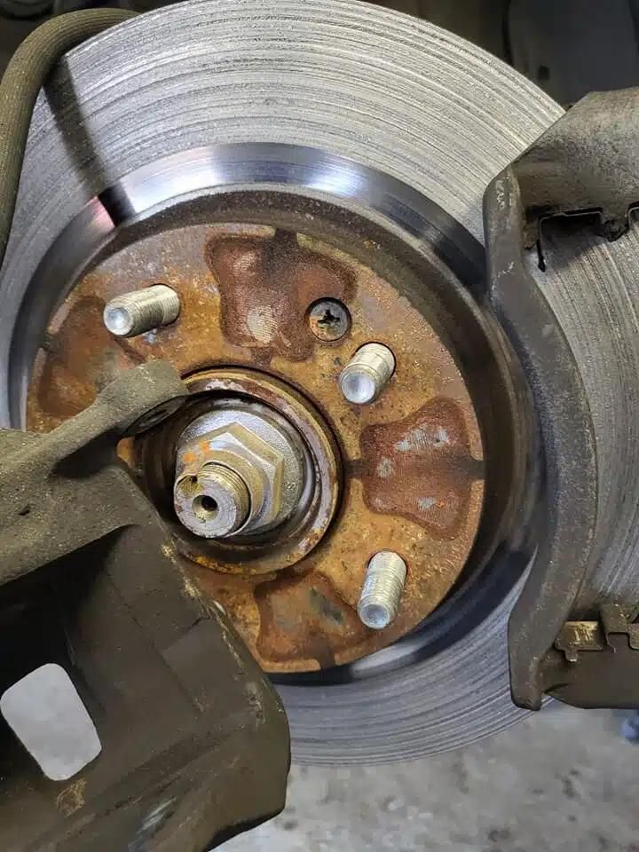 دیسک ترمز تراشی (با دستگاه فوق دقیق)|خدمات موتور و ماشین|خرمآباد, |دیوار