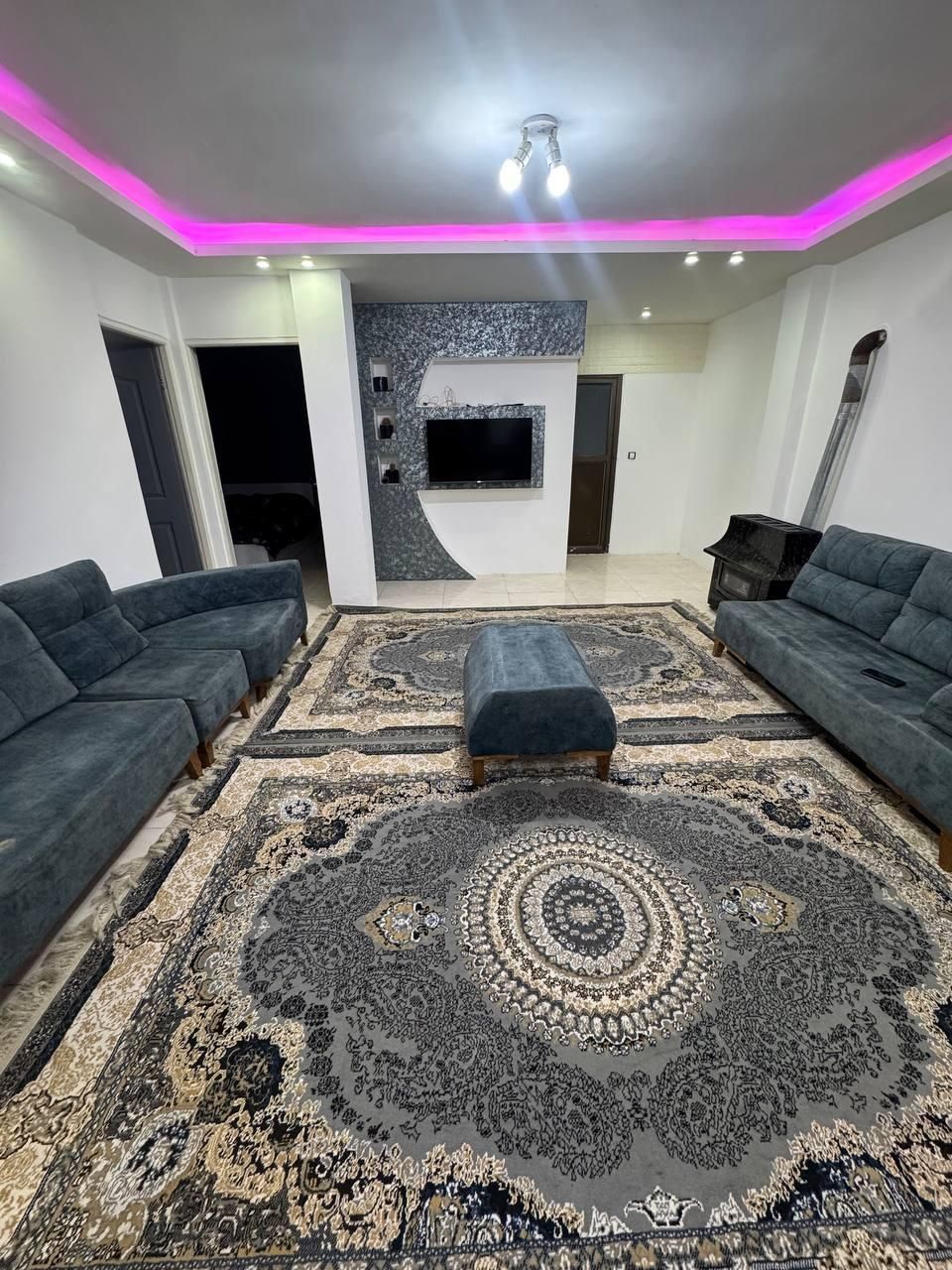 ویلا استخردار دو خواب حیاط دارB22|اجارهٔ کوتاه‌مدت ویلا و باغ|بندر انزلی, طالب آباد|دیوار