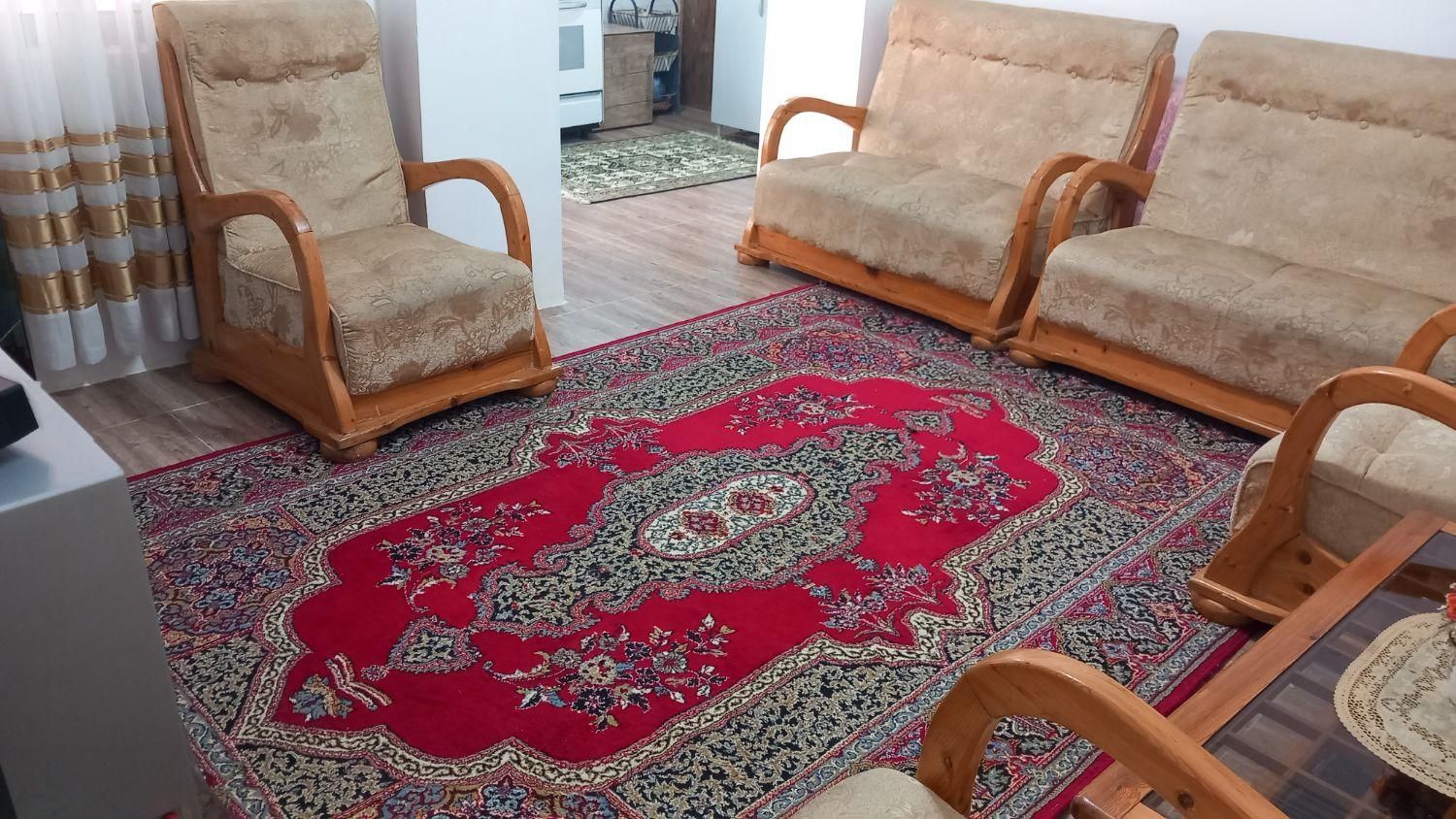 اجاره روزانه/هفتگی سوییت تمیز دارای حیاط و پارکینگ|اجارهٔ کوتاه‌مدت آپارتمان و سوئیت|کوچصفهان, |دیوار