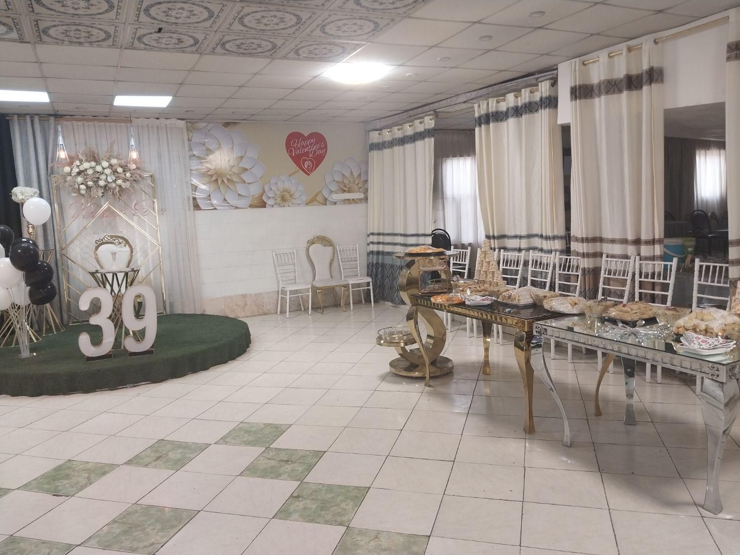 سالن کرایه مناسب جشنهای خانوادگی|اجارهٔ کوتاهمدت ویلا و باغ|اراک, |دیوار