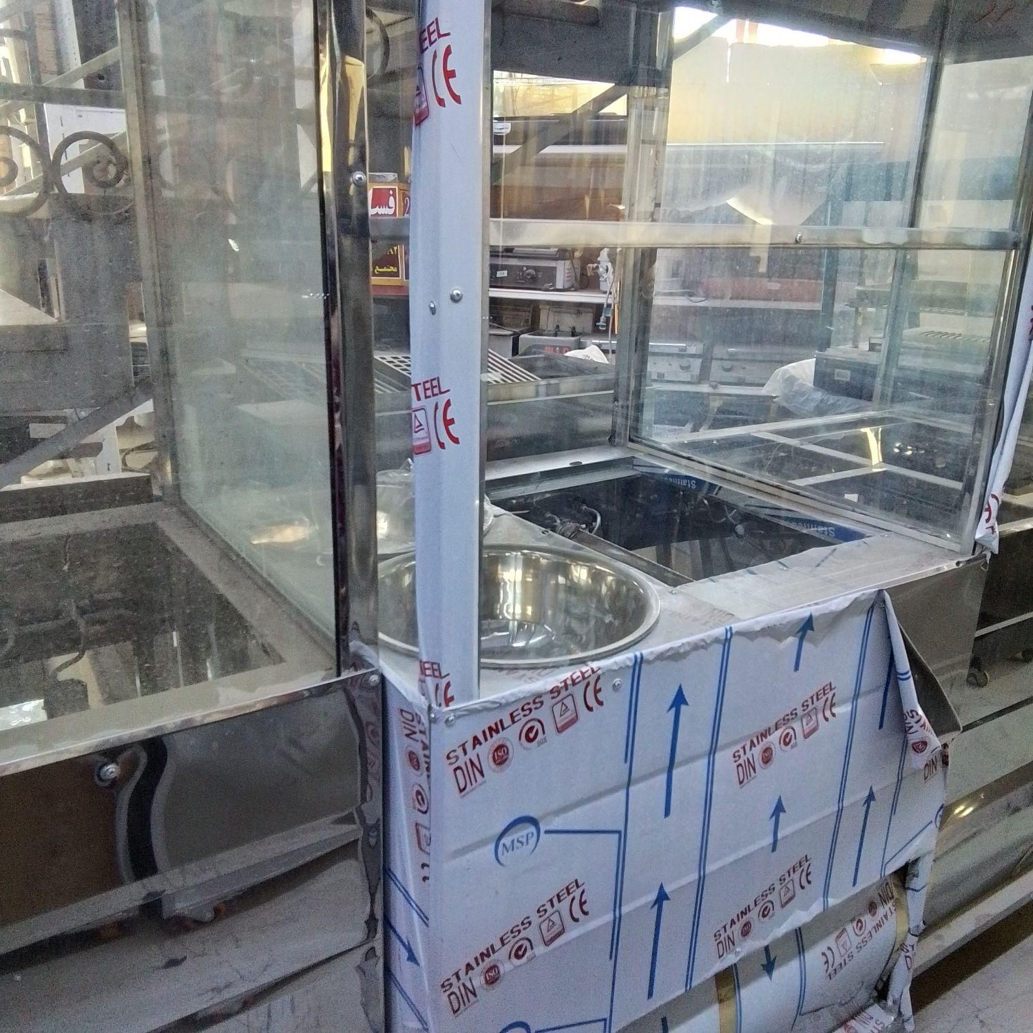 کد **۹۹** فر ساندویچ چندکاره|کافی‌شاپ و رستوران|خمینی‌شهر, |دیوار