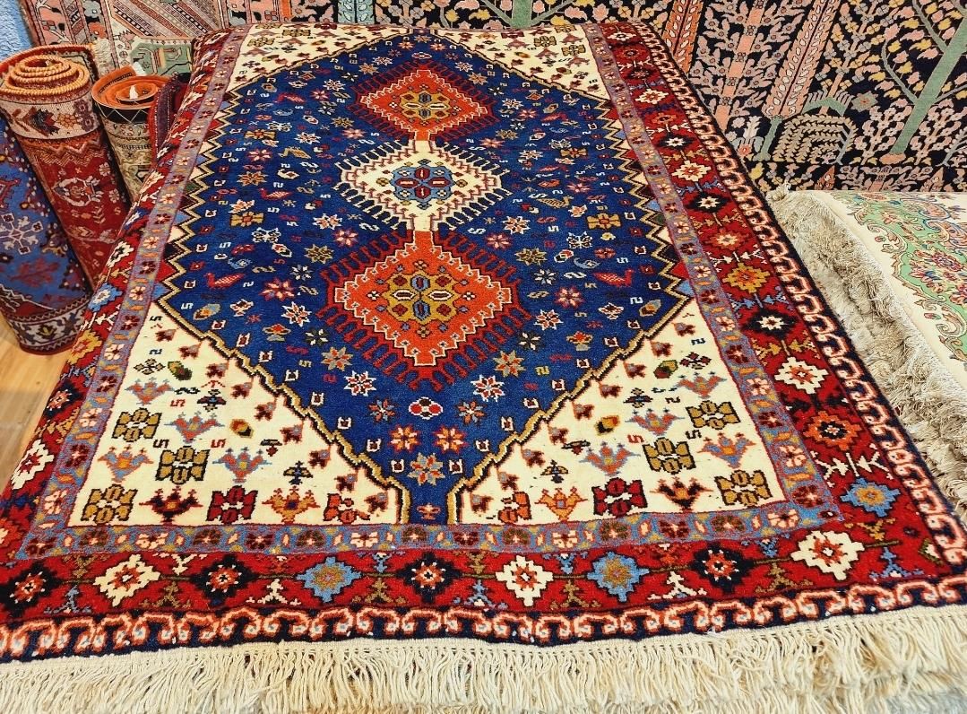 ذرع و نیم دستباف شیراز زمینه آبی|فرش|تهران, اکباتان|دیوار