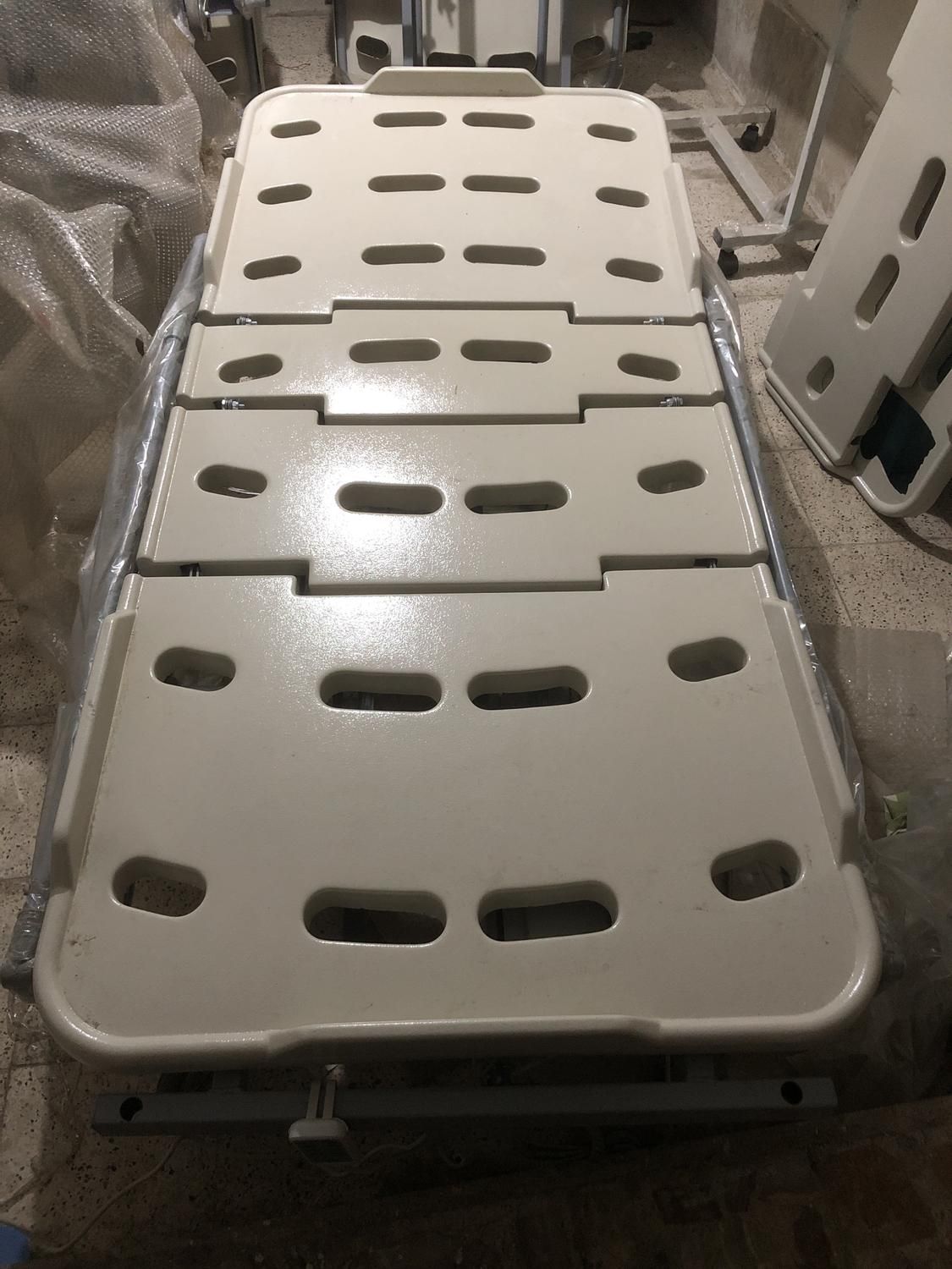 تخت بیمارستانی برقی موتور تایوانی تیموشن سه شکن|آرایشی، بهداشتی، درمانی|مشهد, جنت|دیوار