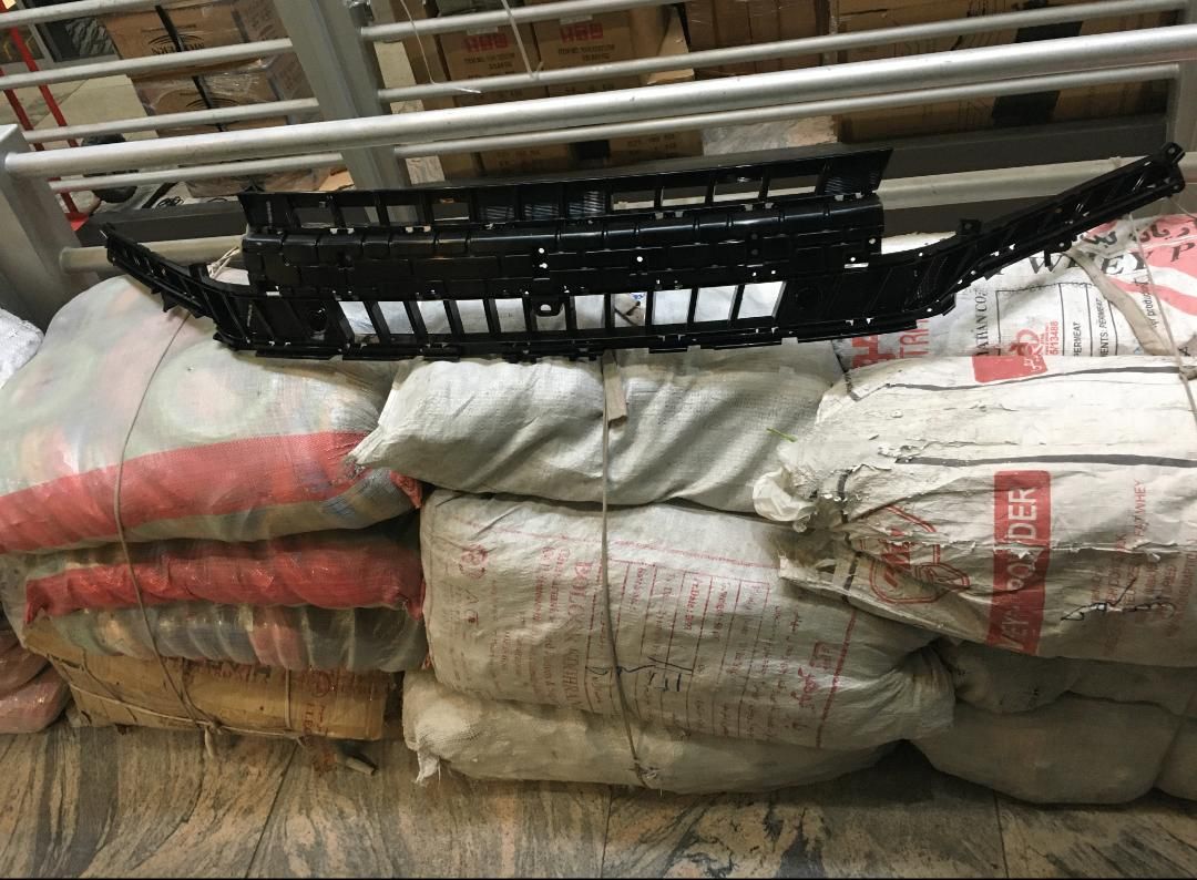 جلو پنجره Kmc J7 شبکه سپر توری سپر جلو KmcJ7|قطعات یدکی و لوازم جانبی|تهران, بهارستان|دیوار