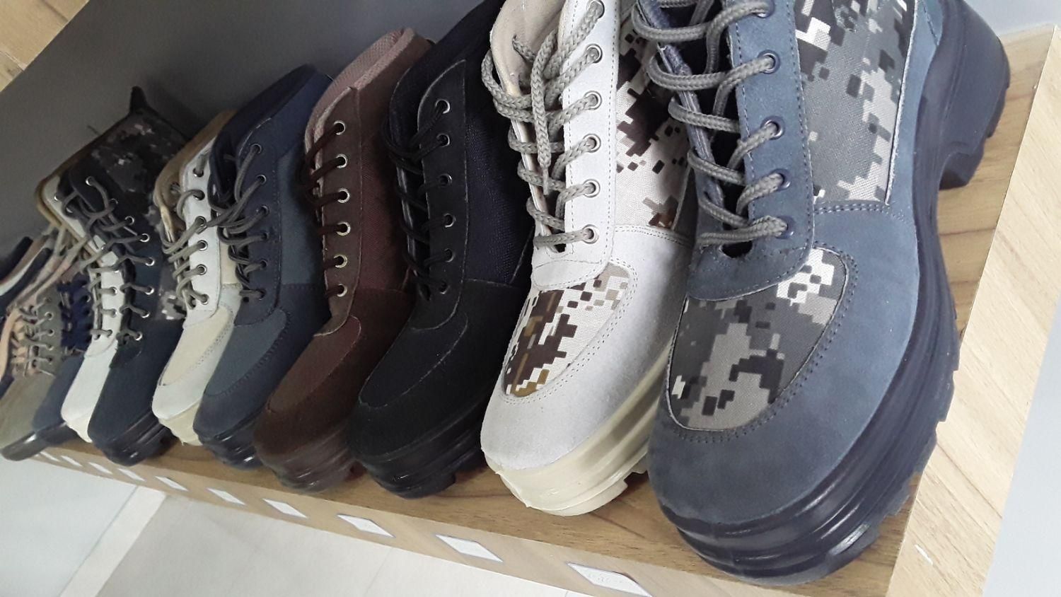 (کفش بابک ترکان)کوهنوردی و کار چرم تزریق.عمده.خرده|کیف، کفش، کمربند|تبریز, |دیوار