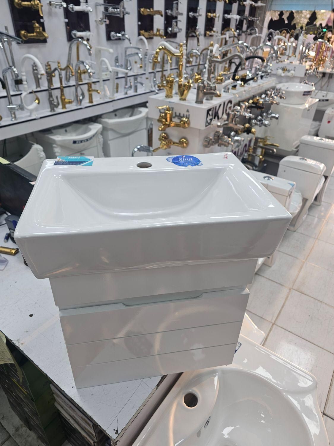 روشویی کابینتی ۴۷ در ۳۱ دیواری ضد آب|لوازم سرویس بهداشتی|کرج, شاهین‌ویلا|دیوار