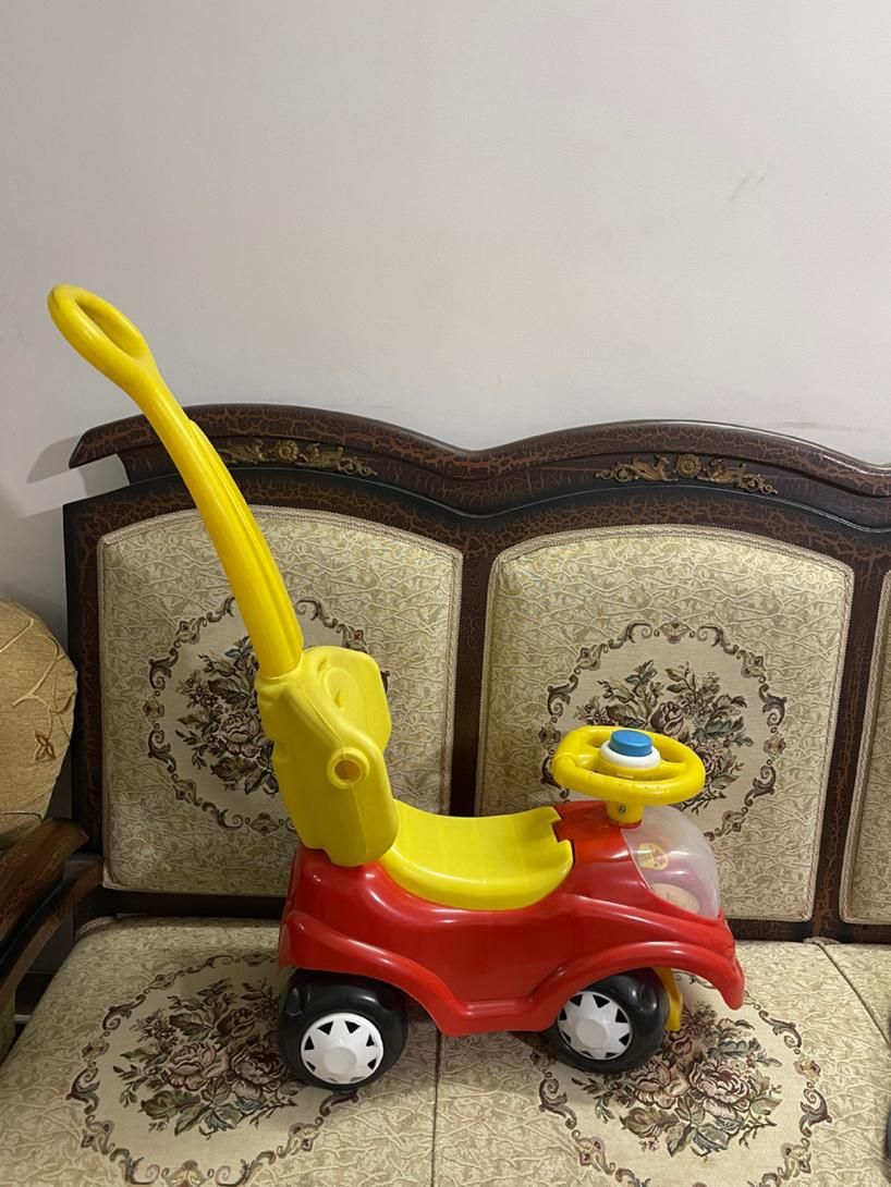 دوچرخه بچه گانه دسته دار|اسباب‌بازی بچه|شیراز, محراب|دیوار
