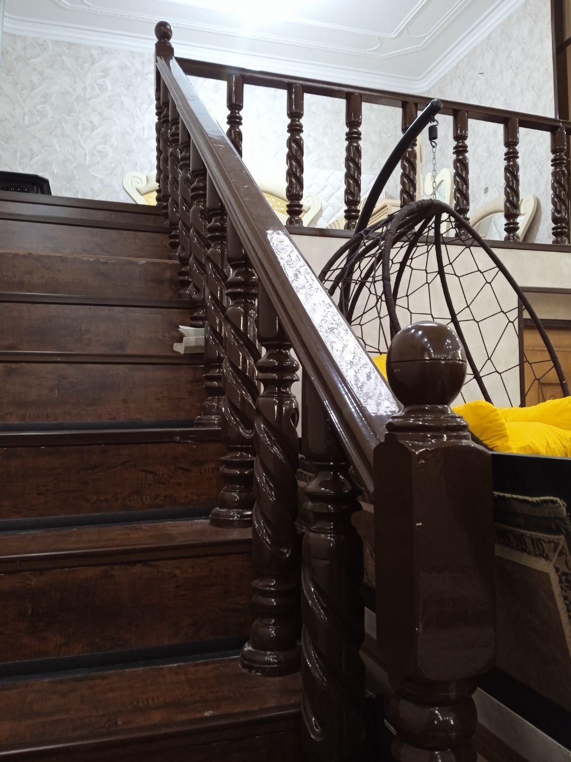 رنگ کاری ونقاشی ساختمان و چوپ درخدمت شما|خدمات پیشه و مهارت|بم, |دیوار