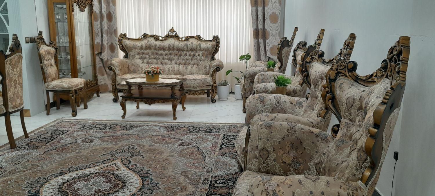 مبل ۷ نفره در حد نو جنس پارچه و چوب|مبلمان خانگی و میز عسلی|قائم‌شهر, |دیوار