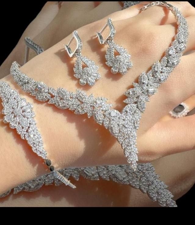 نقره ساعت نقره گردنبند نقره ست نقره گوشواره نقره|بدلیجات|تبریز, |دیوار