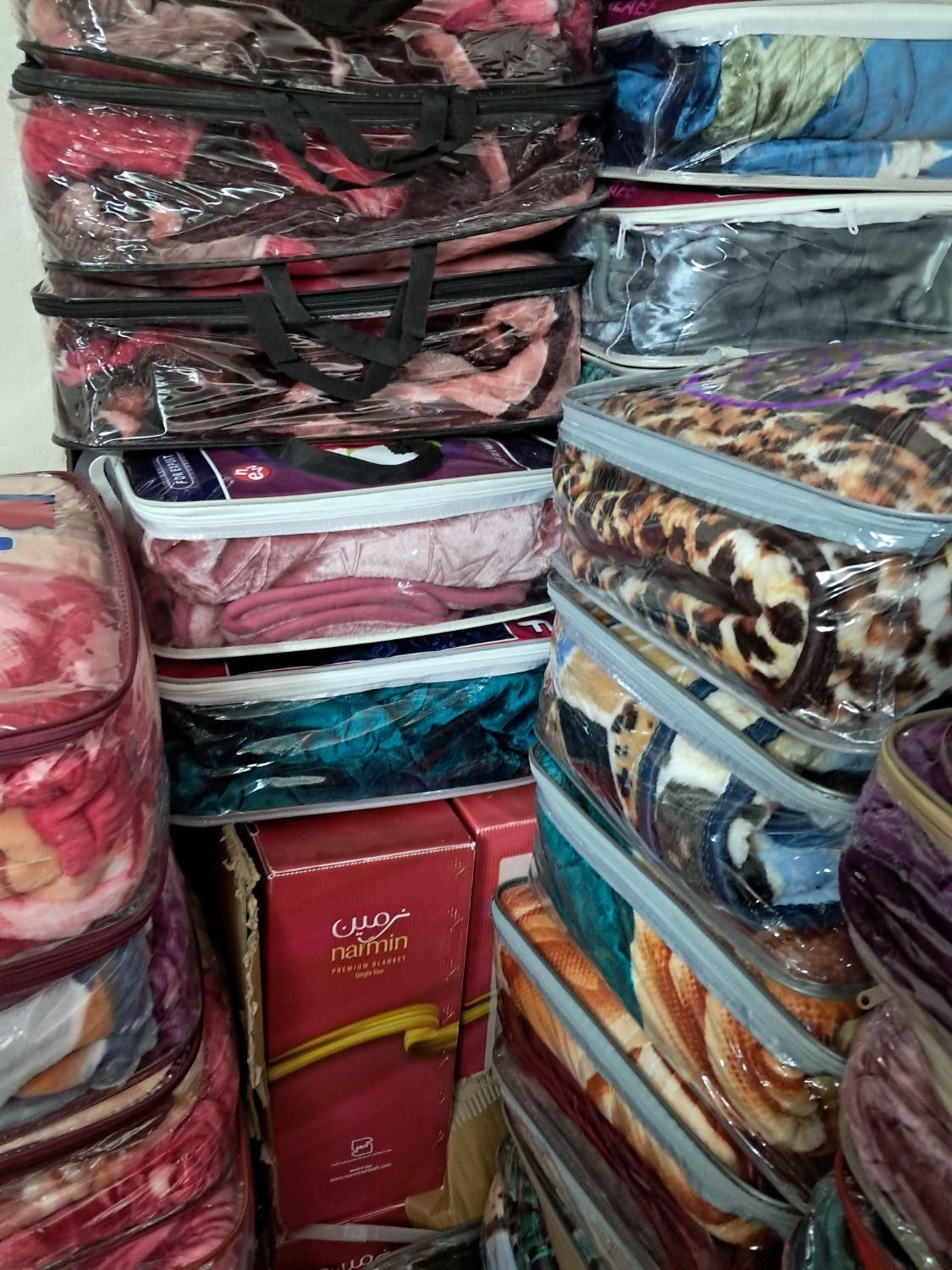 سرای ارزانی پتو|رختخواب، بالش، پتو|شیراز, شهرک گلها|دیوار