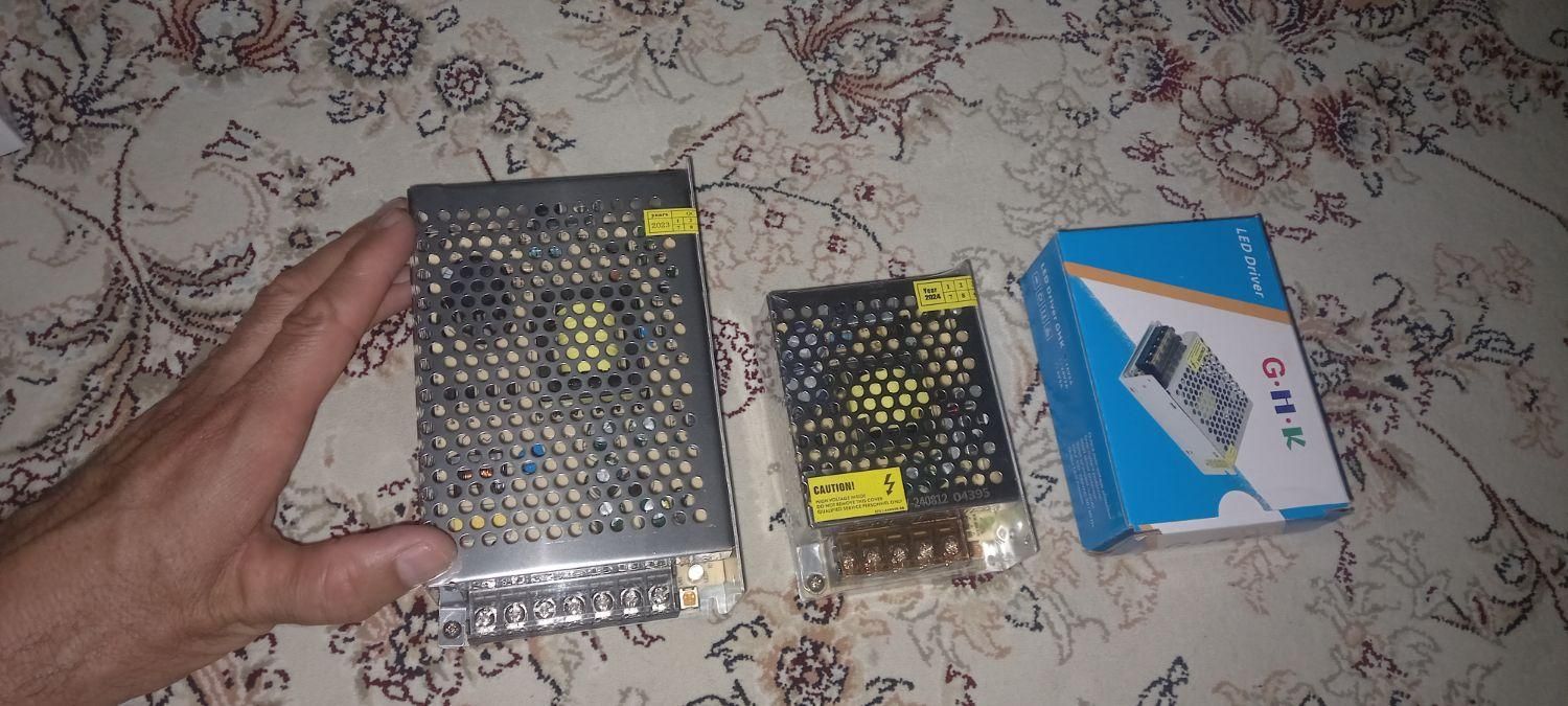 آداپتور ۱۲ ولت سوئیچینگ  ال ای دی LED درایور|قطعات و لوازم جانبی رایانه|کرج, چمران|دیوار