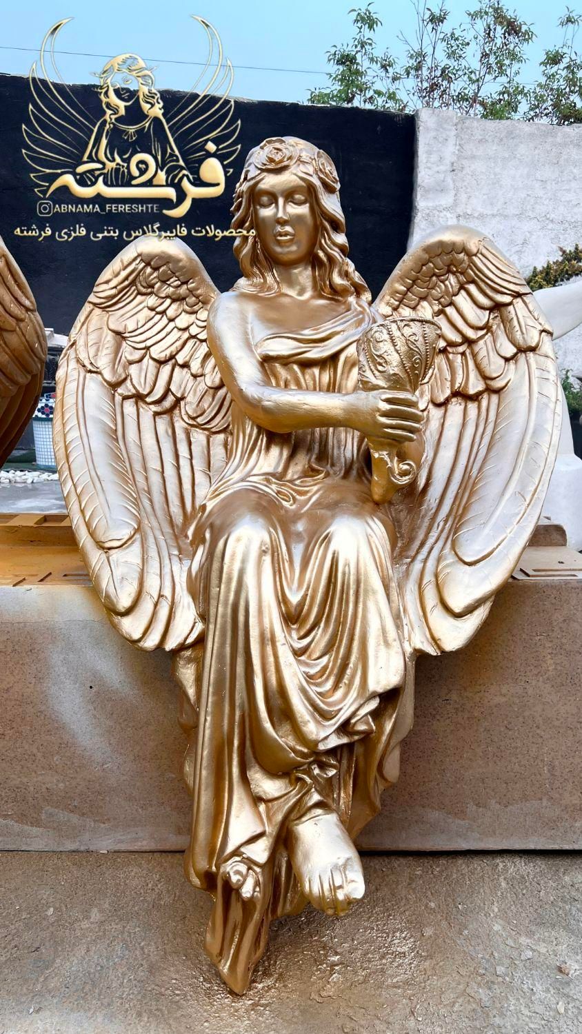 مجسمه فرشته آزادی|مجسمه، تندیس، ماکت|مهاباد (آذربایجان غربی), |دیوار