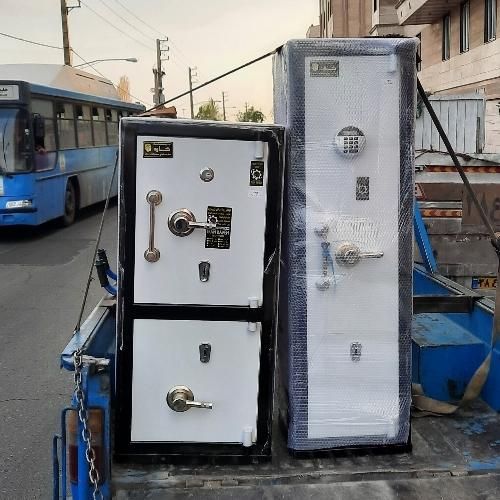 گاوصندوق جادار ( گاو صندوق بلند کوتاه حجیم)|ابزارآلات|تهران, شهرک طالقانی|دیوار