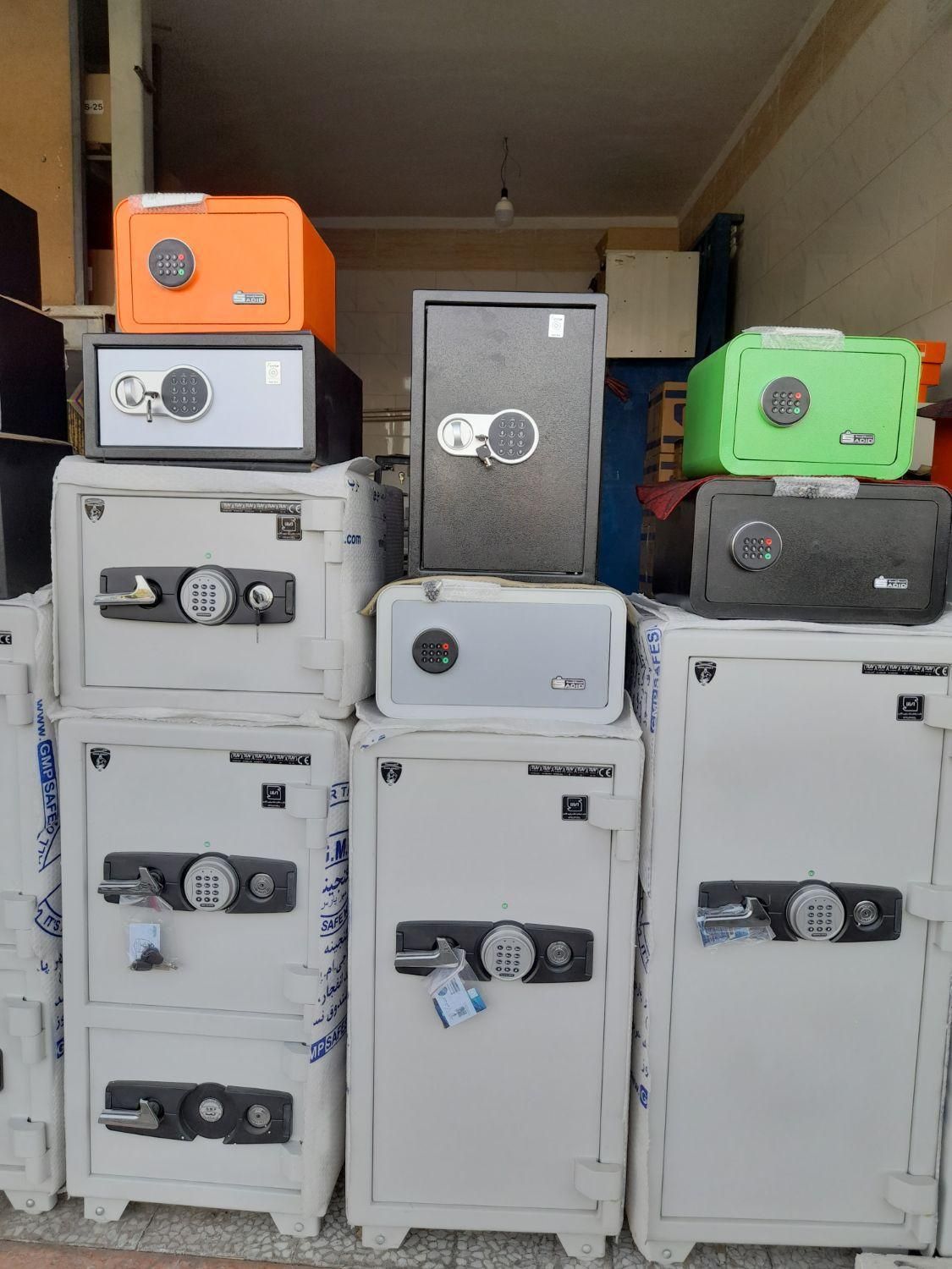 گاوصندوق جی اس ۱۰۰۰ 400 گاو صندوق JS 5500 ۱۲۰۰ ۶۵۰|ابزارآلات|تهران, شهرک راه‌آهن|دیوار