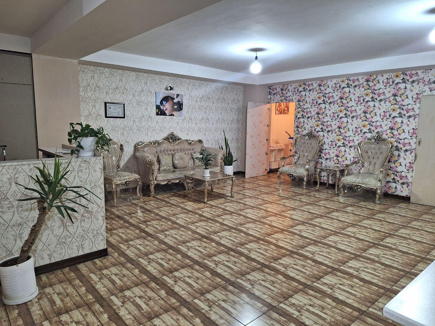 لیزر موهای زائد تیتانیوم/تزریق فیلر و بوتاکس|خدمات آرایشگری و زیبایی|کرج, شاهینویلا|دیوار