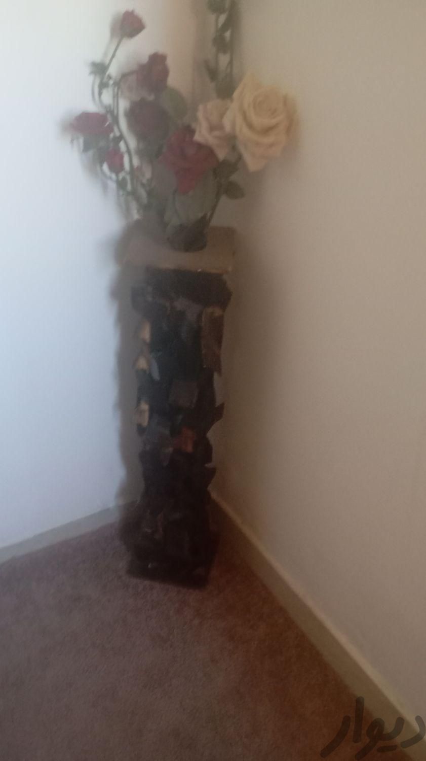 گل و گلدان چوبی|گل مصنوعی|رباط‌کریم, |دیوار