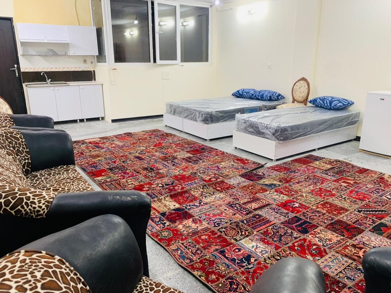 شیک وتمیز ونوساز خیابان قرنی 13|اجارهٔ کوتاهمدت آپارتمان و سوئیت|کرمان, |دیوار