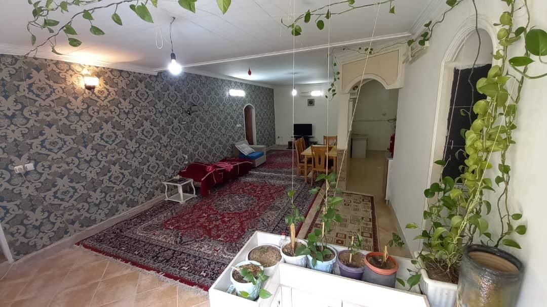 تکخواب در ایمان جنوبی|اجارهٔ کوتاه‌مدت آپارتمان و سوئیت|شیراز, گلشن|دیوار