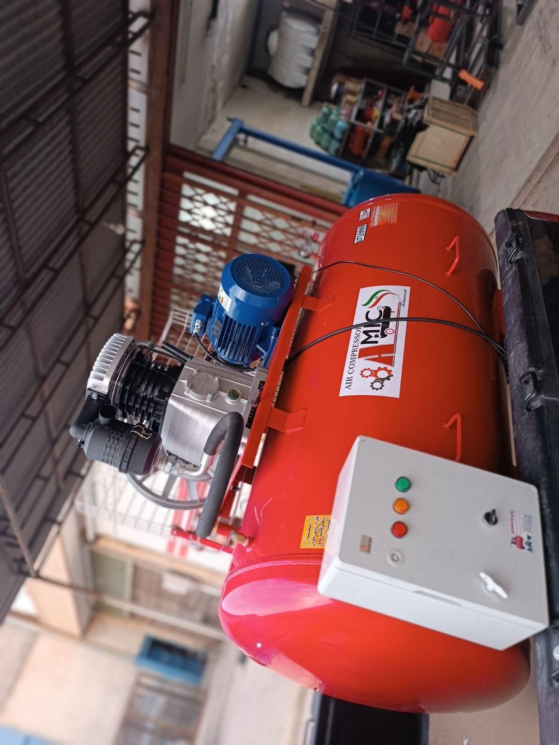 پمپ باد ۱۰۰۰لیتری ایتالیایی|ماشینآلات صنعتی|اصفهان, لاله|دیوار