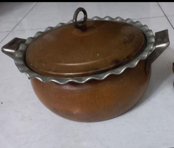 یک عدد قابلمه مسی|ظروف پخت‌وپز|اصفهان, گلستان|دیوار