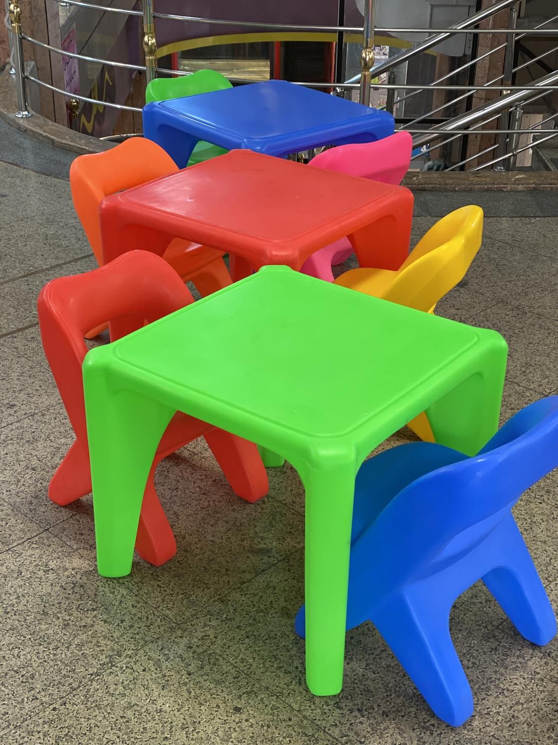 میز و صندلی کودک سرسره|اسباب‌بازی بچه|تهران, سلسبیل جنوبی|دیوار