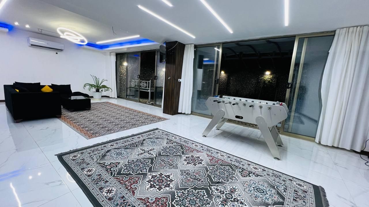 دوخواب، استخر ابگرم، باغبهادران، امنیت بالا، تمیز|اجارهٔ کوتاه‌مدت ویلا و باغ|لنجان, |دیوار