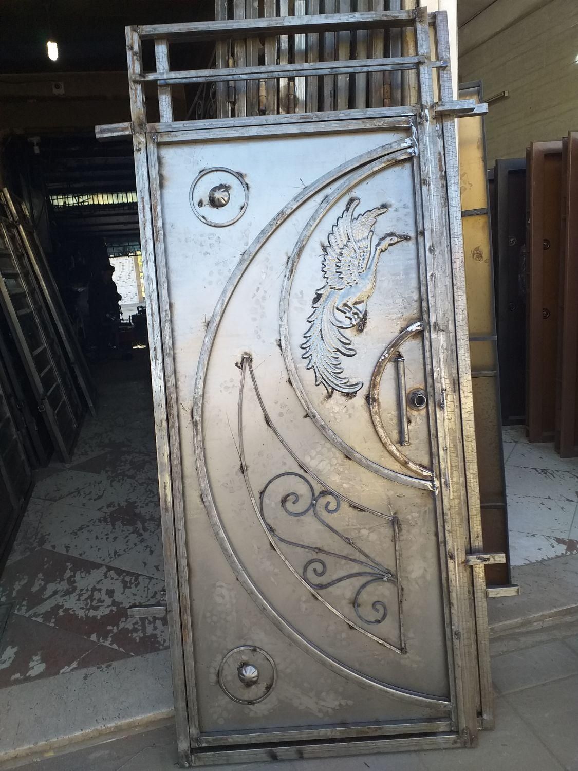 درب حیاطی ساده وشیک درحیاط جدید ماشین رو نفررو|مصالح و تجهیزات ساختمان|مشهد, پنجتن|دیوار