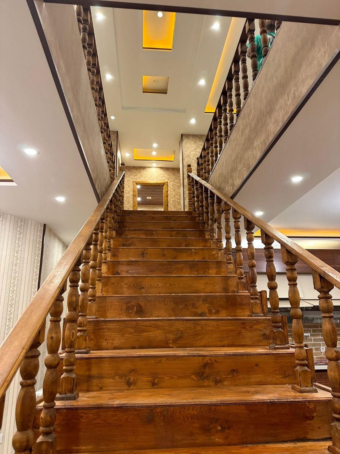 ویلا مدرن استخردار نوساز رفگاردن آلاچیق|اجارهٔ کوتاه‌مدت ویلا و باغ|رامسر, |دیوار