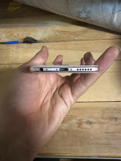 اپل iPhone 6s با حافظهٔ ۳۲ گیگابایت|موبایل|تهران, تهرانپارس شرقی|دیوار