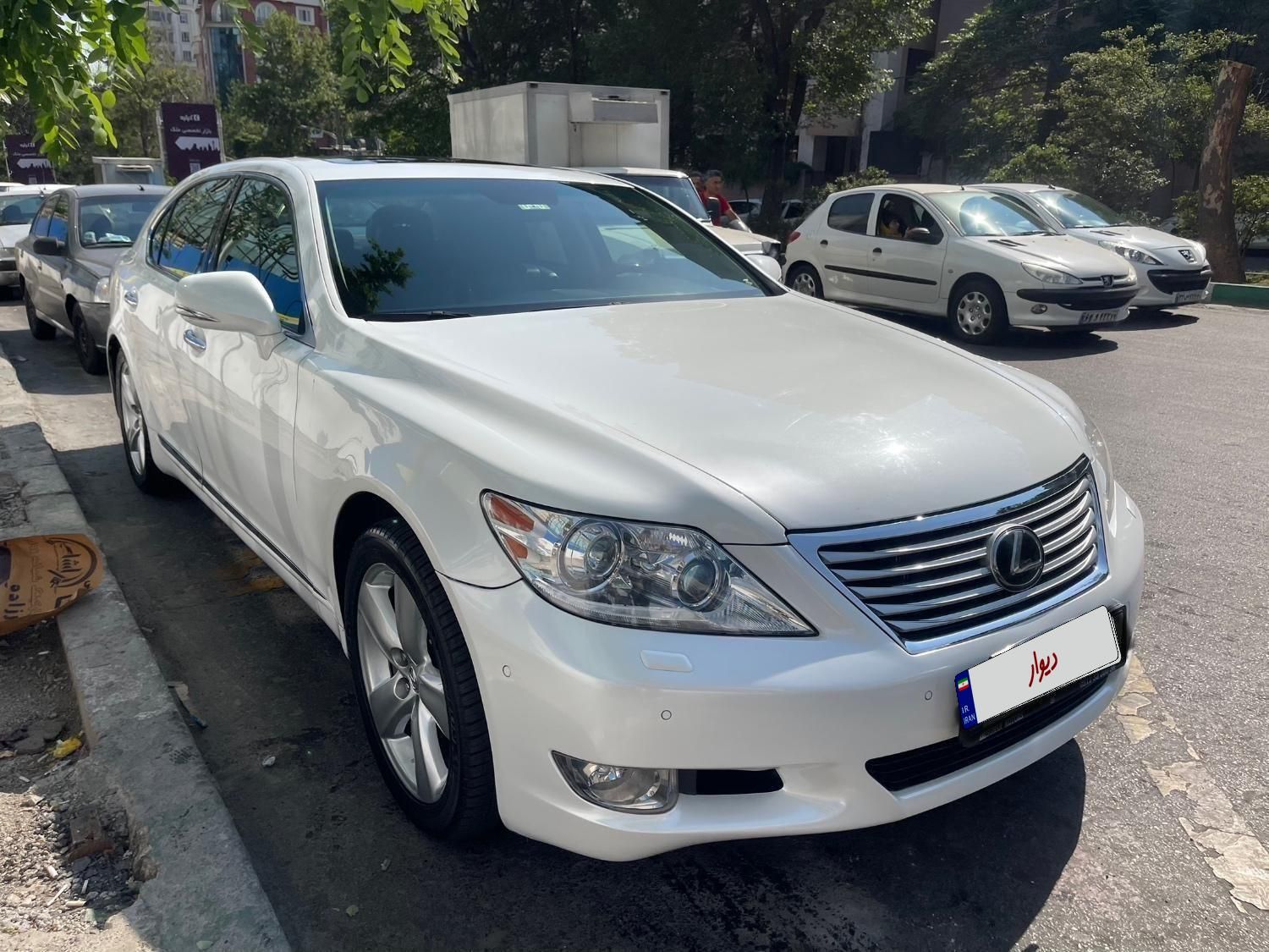 لکسوس LS 460L، مدل ۲۰۱۲|خودرو سواری و وانت|تهران, نیاوران|دیوار