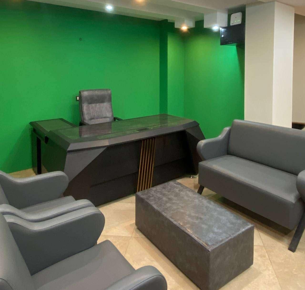 میزکلاسیک چوب پایه استیل دفتر املاک دپارتمان مدرن|دفتر کار|اهواز, کوی باهنر|دیوار