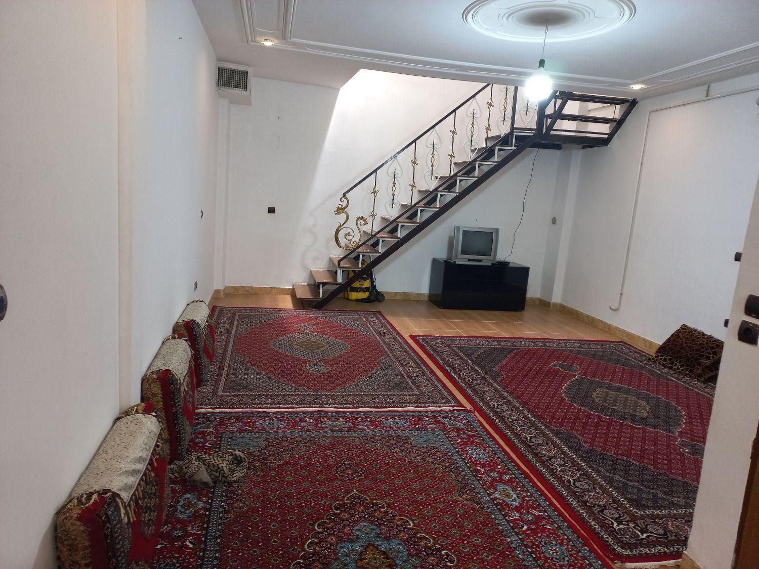 سویت ویلایی دربست 110 متری پارکینگدار|اجارهٔ کوتاه‌مدت آپارتمان و سوئیت|سنندج, |دیوار