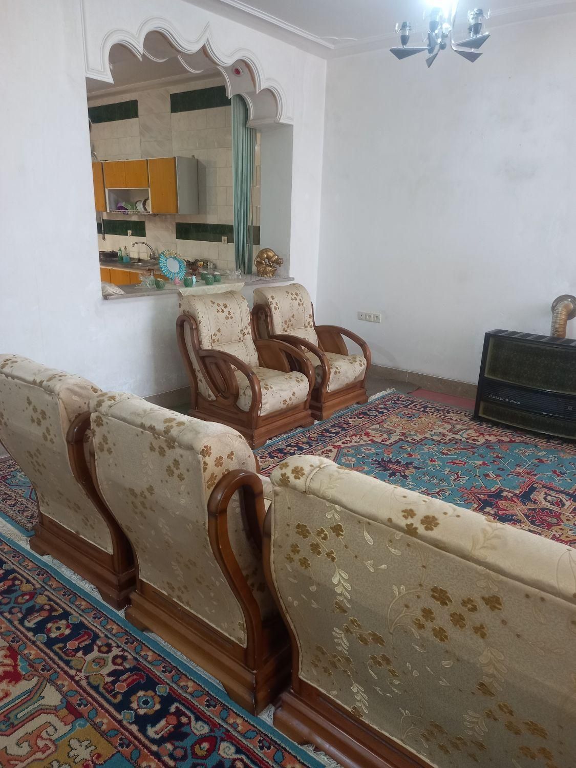 اجاره کوتاه مدت روزانه هفتگی ویلایی پارکینگ|اجارهٔ کوتاه‌مدت آپارتمان و سوئیت|شیراز, سعیدیه جنوبی|دیوار