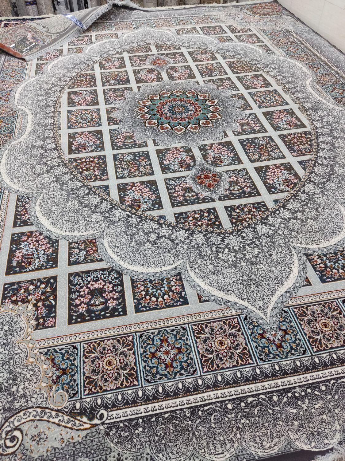 فرش مانلی دودی 700شانه اصل|فرش|شیراز, کوشک میدان|دیوار